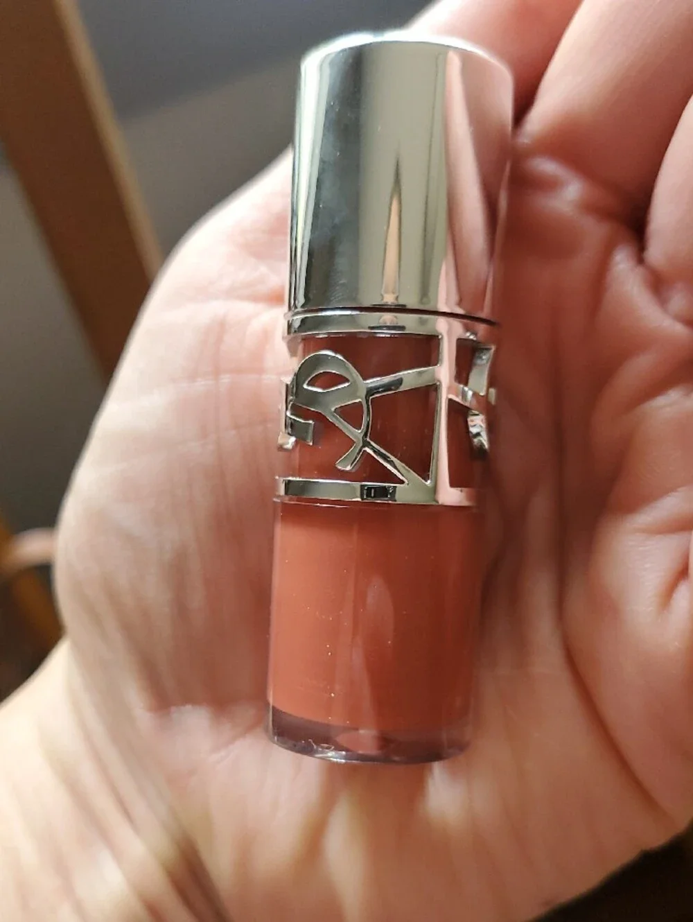 Yves Saint Laurent Loveshine Plumping Lip Oil Gloss - NIB